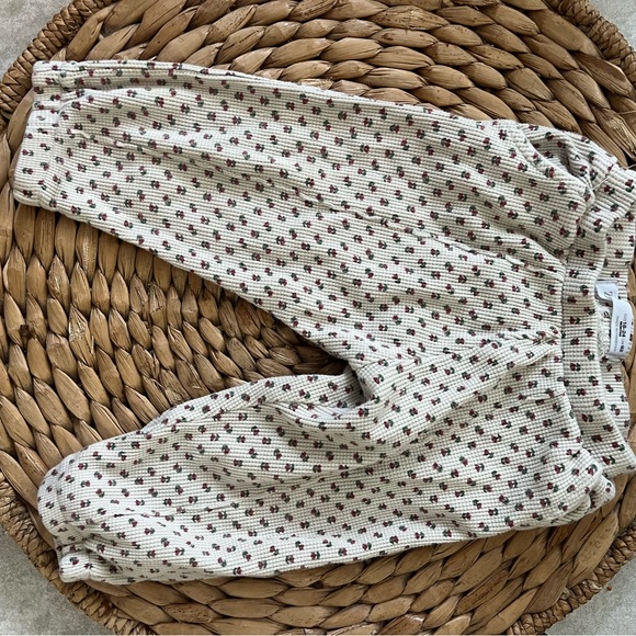 Zara Set - Picture 3 of 5